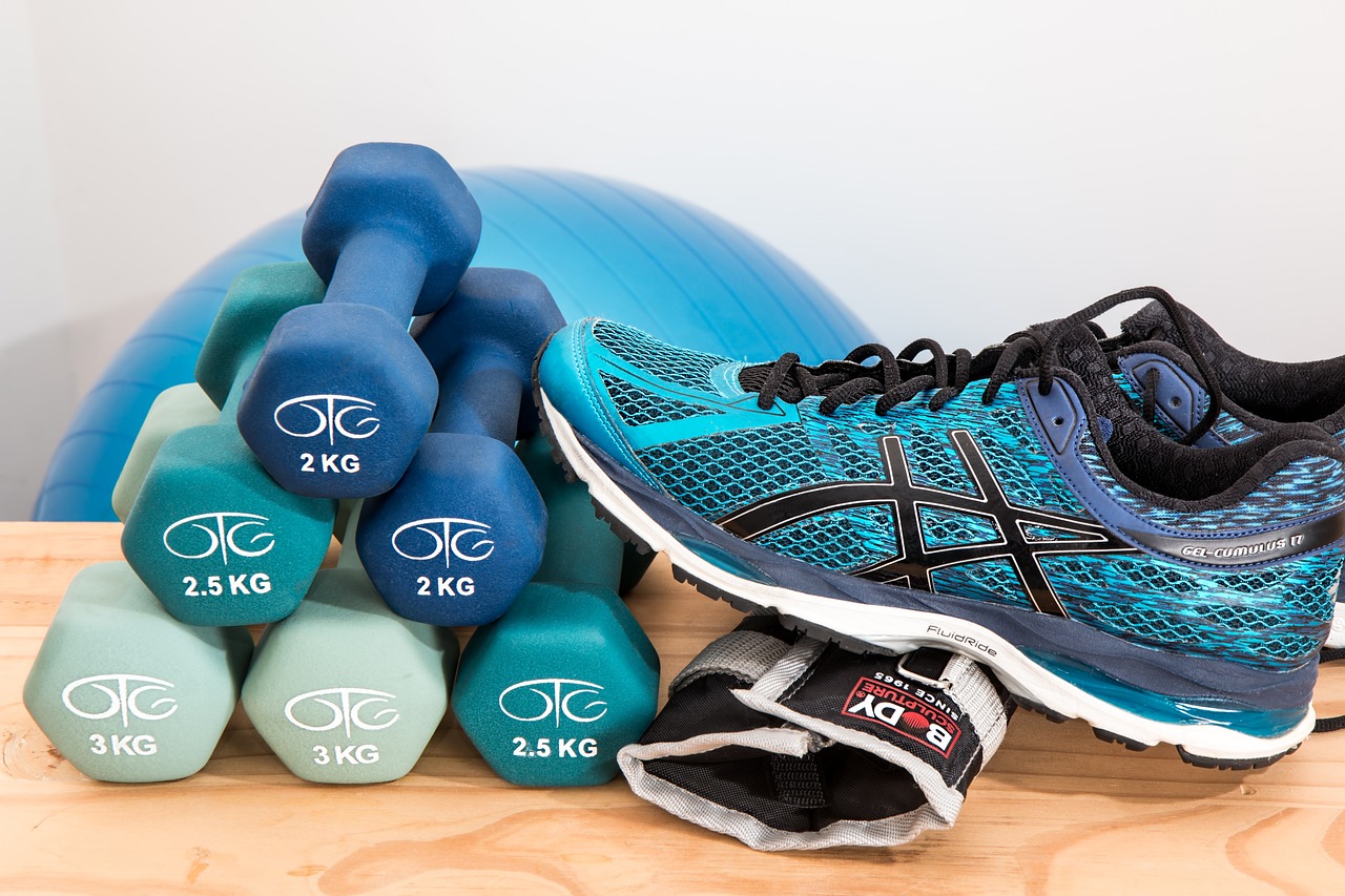 Redo att träna med hantlar och pilatesboll